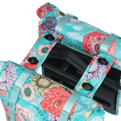 Alforjas Basil Bloom Field MIK 28-35L impermeable poliester azul/flores c/reflectantes (30x15x33 cm)